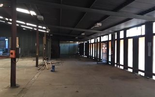 1750 m² Industrial space in Vulcania