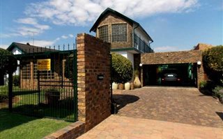 3 Bedroom House in Cinderella