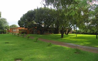 2 m² Land available in Nanescol