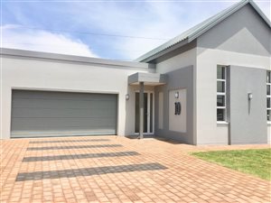 3 Bedroom House in Midfield Estate
