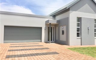 3 Bedroom House in Midfield Estate