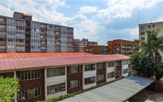 2 Bedroom Apartment in Sunnyside