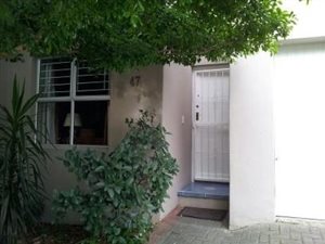 3 Bedroom Townhouse in Vredekloof