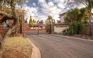 3 Bedroom House in Eldoraigne