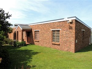 2 Bedroom House in Bettys Bay