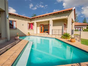 4 Bedroom House in Ruimsig