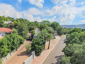 10 Bedroom House in Protea Park