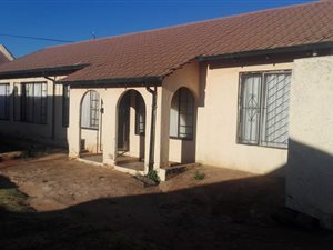 3 Bed House in Vosloorus