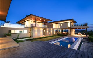 5 Bedroom House in Simola