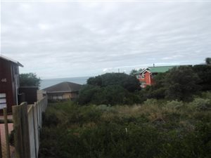 744 m² Land available in Reebok