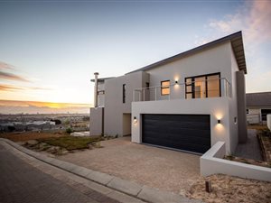 4 Bed House in Fairhaven Country Estate