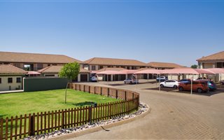 2 Bedroom Townhouse in Heatherdale