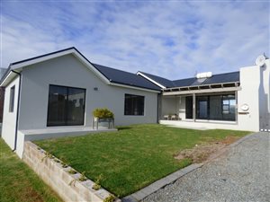 3 Bed House in Yzerfontein