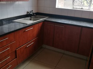 2 Bed Apartment in Rosettenville