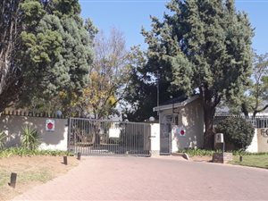 2 Bed Simplex in Fourways Gardens