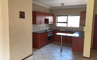 2 Bedroom Apartment in Sunninghill