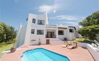 4 Bedroom House in St Francis Bay