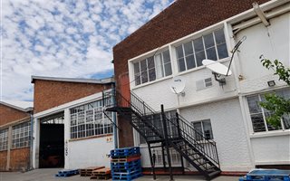 4406 m² Industrial space in New Centre