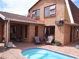 3 Bed House in South End
