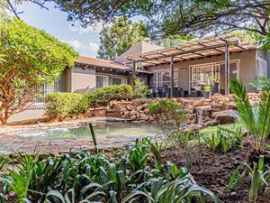 3 Bed House in Sundowner