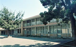 1596 m² Commercial space in Midridge Park