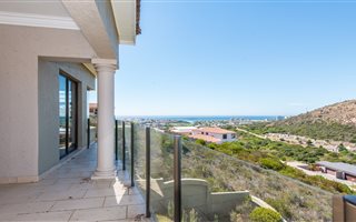 3 Bedroom House in Island View