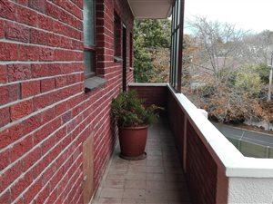 1 Bed Apartment in Claremont Upper
