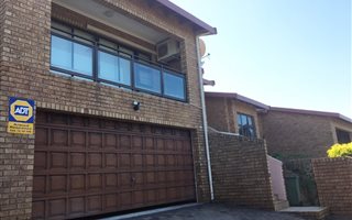 3 Bedroom Townhouse in Amanzimtoti