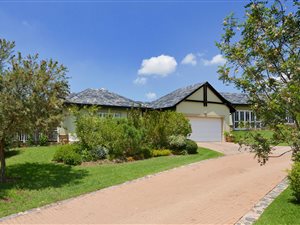 3 Bedroom House in Waterfall Hills Mature Lifestyle Estate