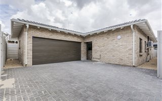 3 Bedroom House in Pinelands