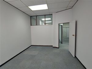 80 m² Commercial space in Beachfront
