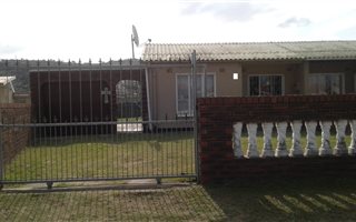 2 Bedroom House in Shastri Park
