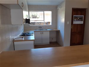 2 Bed Apartment in Roodekrans