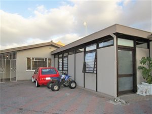 5 Bed House in Richmond Estate