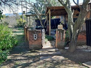 22.2 ha Farm in Skeerpoort