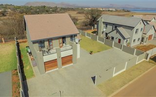 3 Bedroom House in Melodie