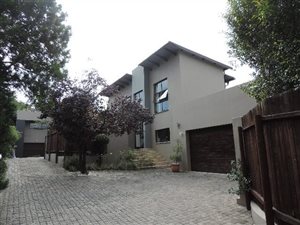 2 Bed Duplex in Parktown North