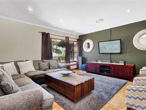3 Bed House in Beverley Hills