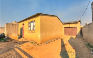 2 Bedroom House in Soweto Central