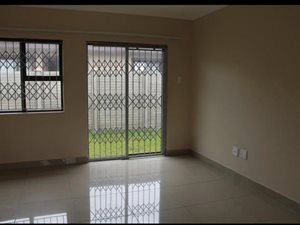 2 Bedroom Simplex in Wild En Weide