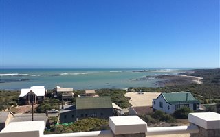 6 Bedroom House in Suiderstrand