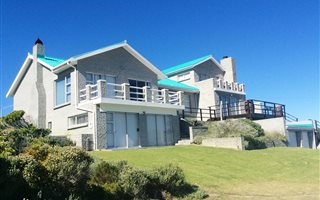 6 Bedroom House in Suiderstrand