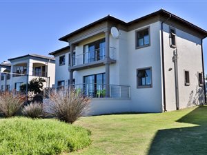 4 Bed House in Mossel Bay Golf Estate