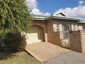 2 Bed Townhouse in Grimbeek Park