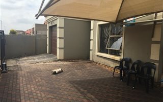 3 Bedroom House in Roodekop