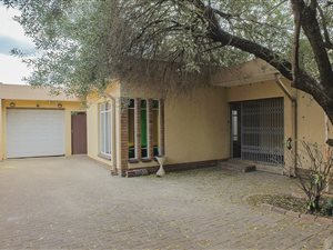 4 Bed House in Vanderbijlpark Central