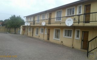 2 Bedroom Apartment in Randfontein