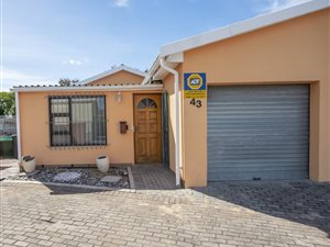 2 Bed House in Belmont Park