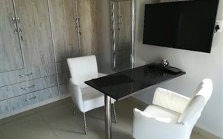 Bachelor apartment in Desainagar