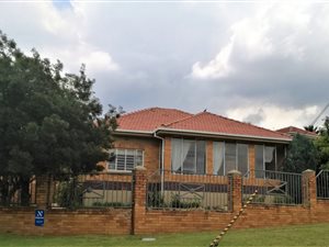 3 Bed House in Linmeyer
